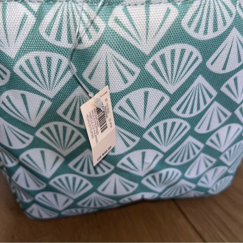 Victoria's Secret NWT Seashell Print Summer Beach Cooler Tote Bag insulated - Picture 5 of 8